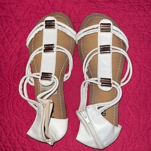 WHITE SANDALS